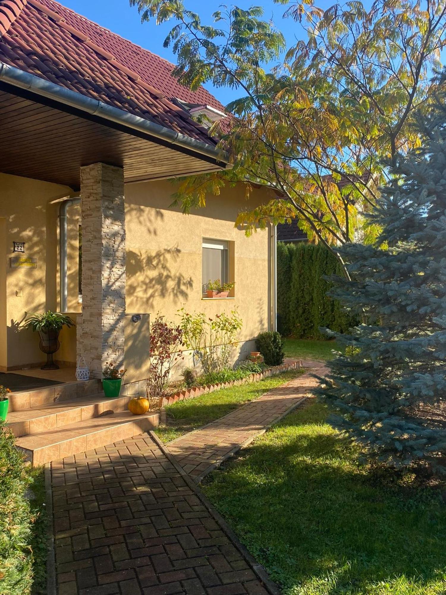 Jasmin Apartment House Vonyarcvashegy Exterior foto